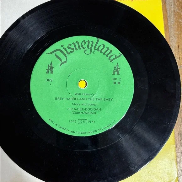 Disney Brer Rabbit Record and Book - Picture 5 of 8